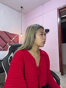 Kimmiebellarie online show from April 21, 12:23 pm