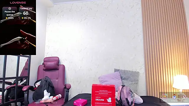 sophiahart online show from May 9, 12:07 pm