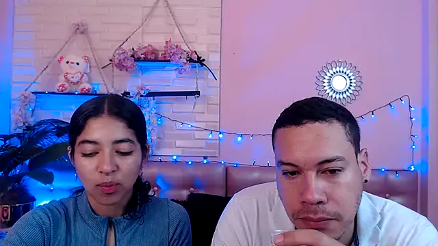 Aronandmoli69 online show from April 22, 12:02 pm