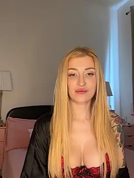 darkglitter26 online show from June 22, 2:36 pm