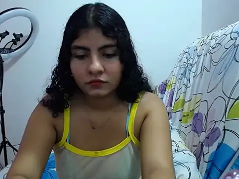 daira2006 online show from April 30, 3:56 am