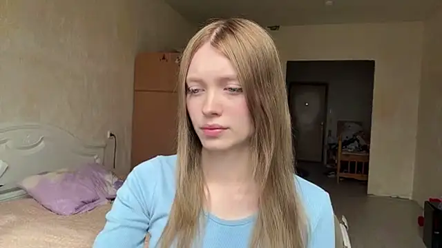 BirdieMcadam online show from May 11, 7:43 am