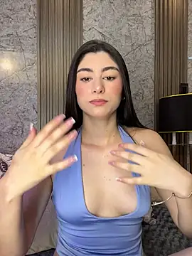 evelyn hills online show from June 11, 3:20 pm