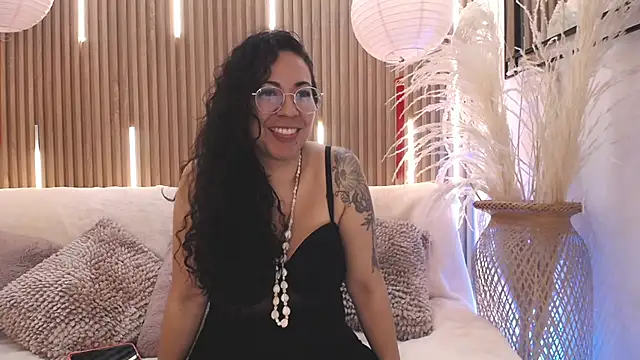 Velvet Curly online show from June 26, 12:39 pm