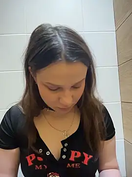 lilimip online show from April 27, 7:27 am