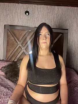 RileyReed Pink online show from April 16, 11:40 pm