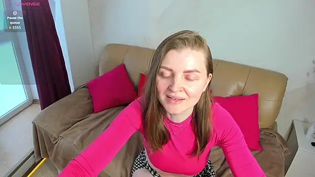 Liza  Evans online show from May 18, 2:21 am