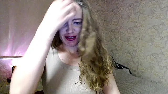 Fern Lust online show from July 4, 2:02 pm