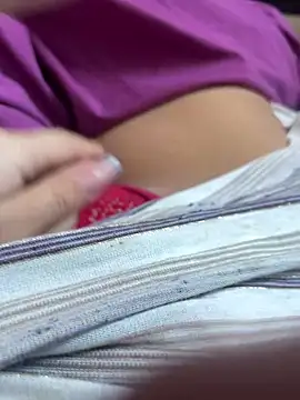 novinhahot18 online show from April 19, 3:45 pm