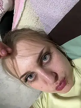Shannon Van online show from April 29, 3:26 pm