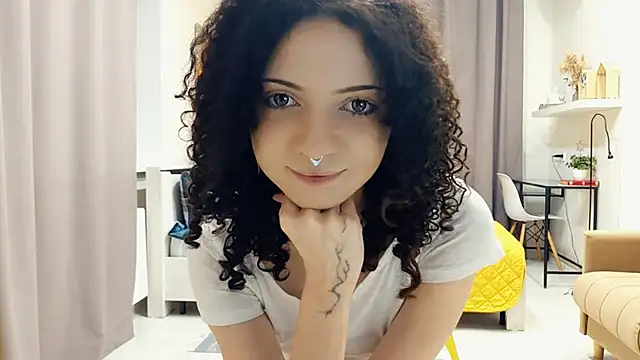 CinnamonCurl online show from June 21, 11:09 pm