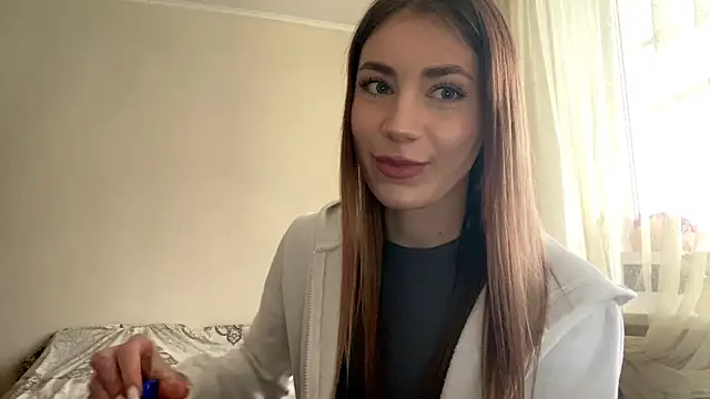 simmisweet online show from April 21, 4:03 pm