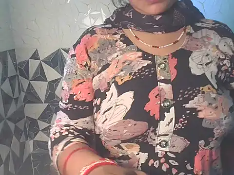 Hotty Bhabhi1 online show from May 5, 7:22 am