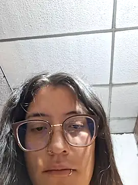 Backdoor Newbie online show from April 23, 5:04 pm