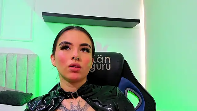 isabella hv online show from July 2, 7:53 pm