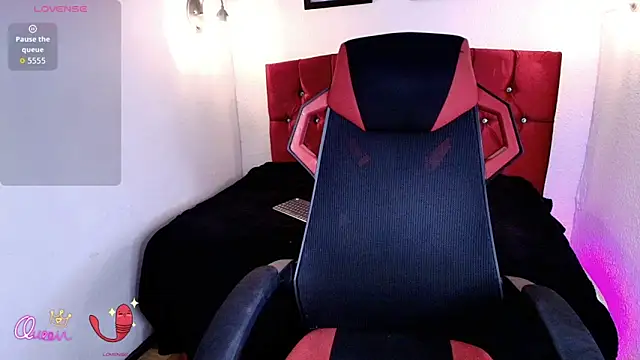 aliceinflames online show from May 11, 9:01 pm