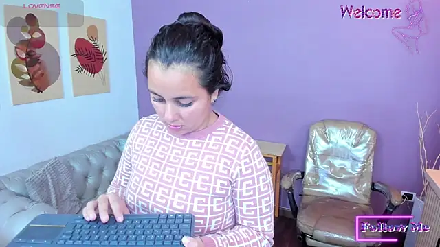 megansumer online show from June 25, 12:18 pm