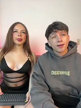 Valen-and-Thomas online show from April 19, 9:06 pm