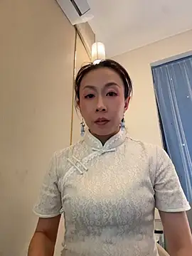 summer0430 online show from June 9, 9:09 am