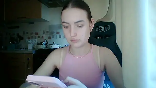 Lisanta online show from May 27, 1:19 pm
