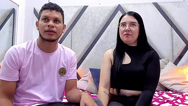 ChloeandNoha online show from April 20, 1:03 pm