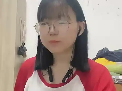 Belle-LL online show from April 22, 1:19 pm