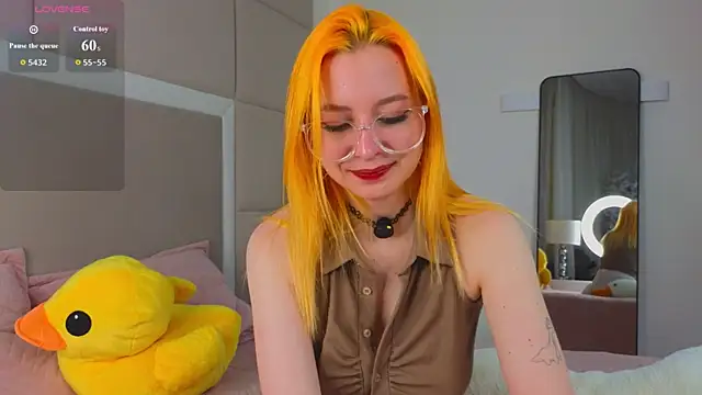 TwinkleFox online show from May 30, 9:51 am