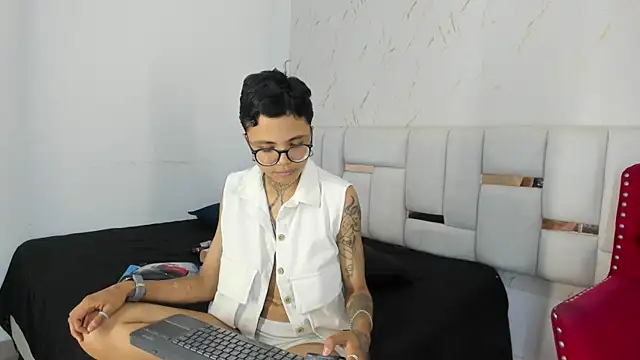 Antony D ossa online show from May 16, 7:57 pm