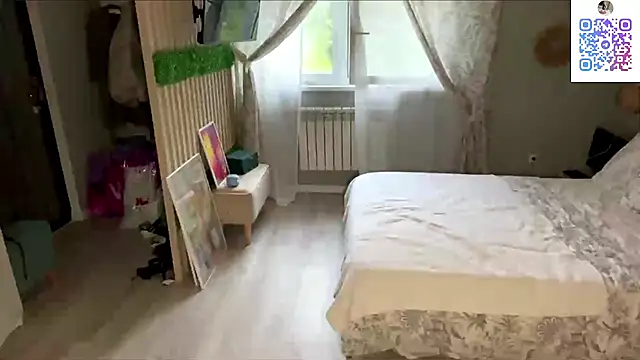 oliviakiiss online show from May 13, 3:18 pm