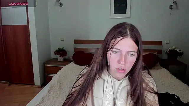 MaryRapunzel online show from May 1, 9:07 pm