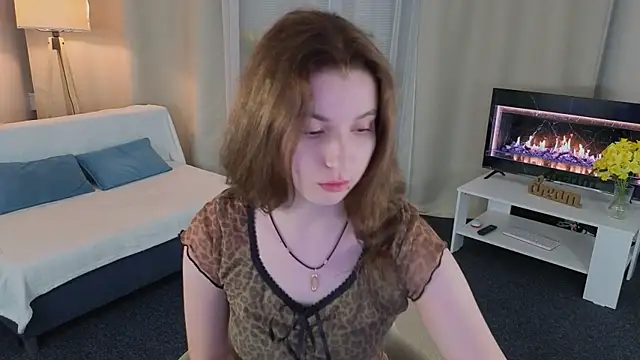 BelovedAlice online show from June 7, 8:04 pm