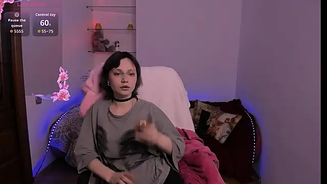 VikaViktoria online show from April 27, 6:27 pm