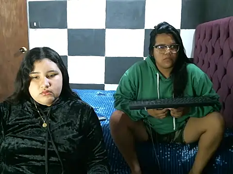 Valery-Khloe online show from July 6, 10:34 pm