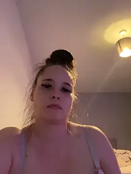 Poppylooloo online show from May 10, 7:05 pm