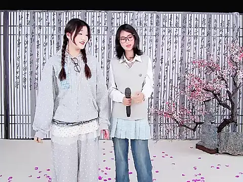 YelpingCanis online show from April 28, 7:01 am