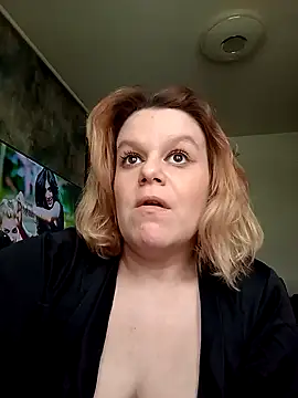 Maryquenn online show from April 30, 9:36 am