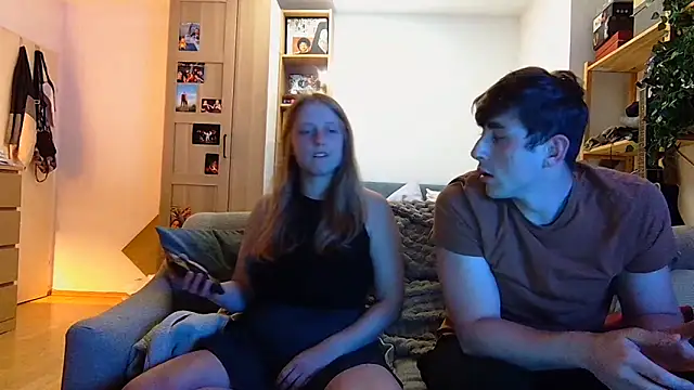 Goldensummar online show from April 22, 9:01 pm