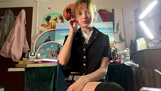 sarawhisperr online show from April 25, 7:22 pm