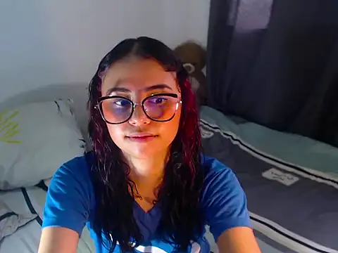 BellaLuxxs online show from May 2, 9:29 pm