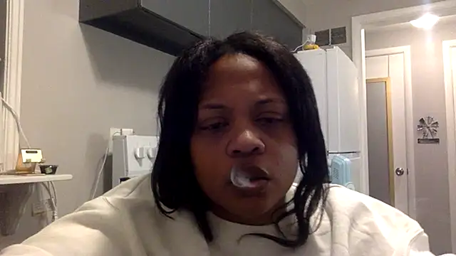 richierichelle online show from May 16, 1:19 am