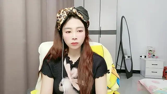 xiaoxiaohong030 online show from June 7, 2:46 pm