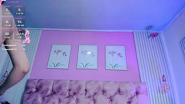 Ariana west  online show from June 10, 2:27 pm