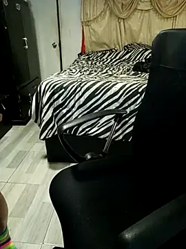 nadia  abaud online show from November 27, 7:00 am