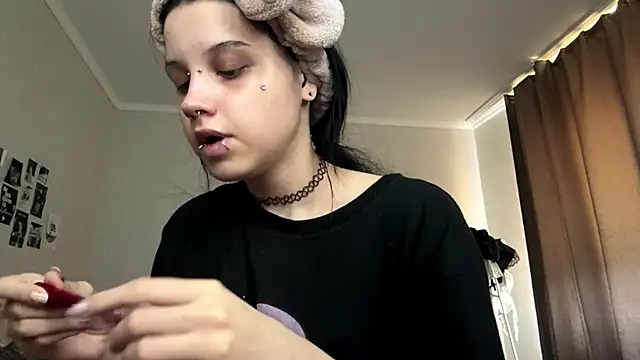 LouisePavlides online show from June 11, 12:13 pm