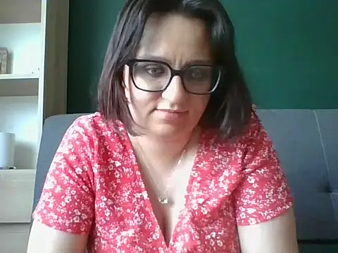 sensual paris online show from June 19, 9:24 am