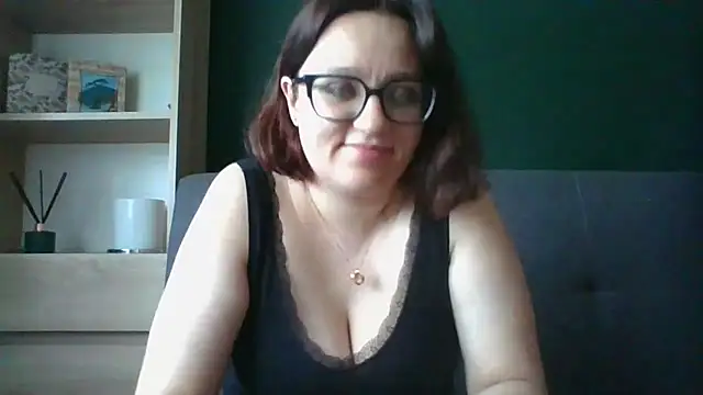 sensual paris online show from July 17, 5:45 am