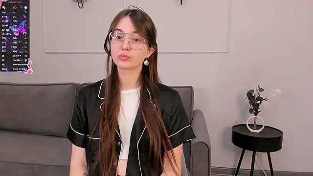 JodeeCarchidi online show from April 30, 7:41 pm