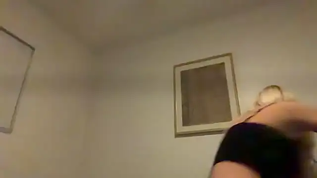 kenziesmithh online show from May 19, 5:14 am