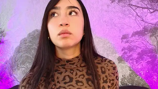 AshleyGross  online show from June 6, 8:59 pm