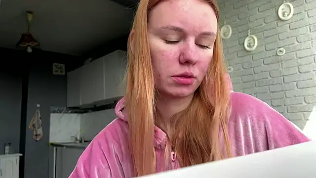 DalilaNeubig online show from April 29, 7:11 am